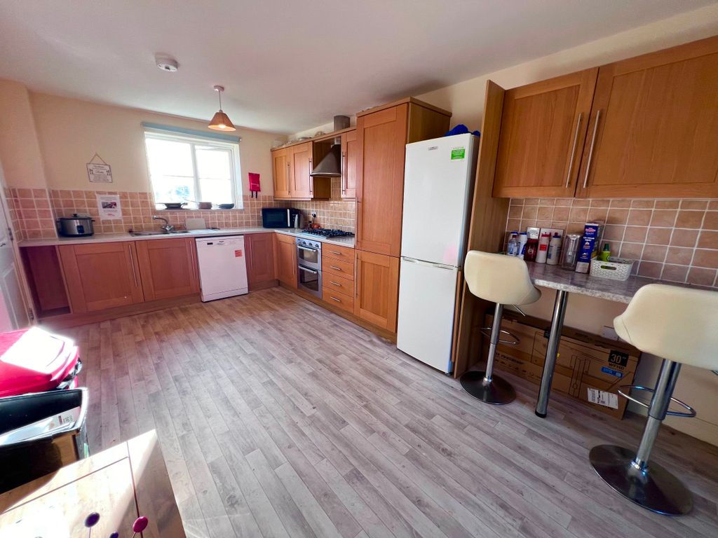 Property photo 2 of 5