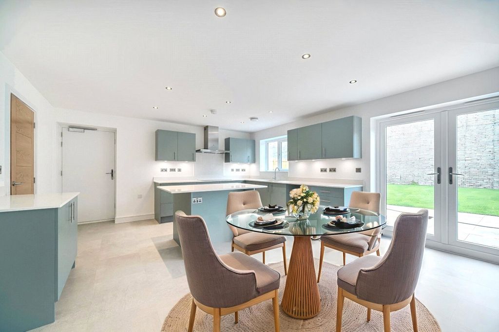 Property photo 2 of 22 Staged Photo