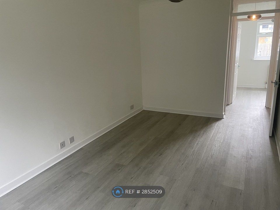 Property photo 2 of 12 Living Room