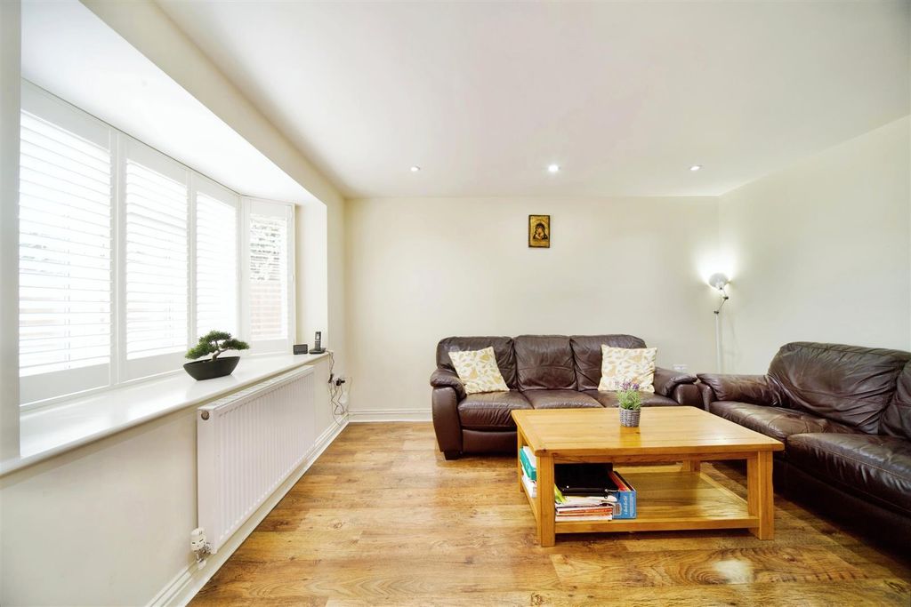 Property photo 3 of 16 Reception Room