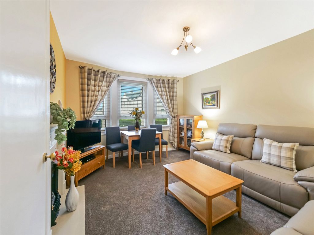 Property photo 2 of 14 Picture No. 11