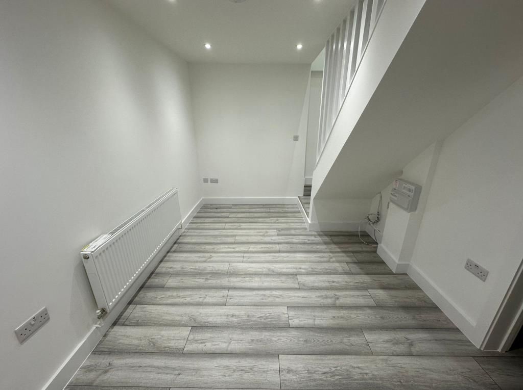 Property photo 2 of 8 Reception