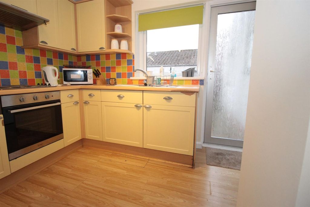 Property photo 3 of 10 Kitch 1.Jpg