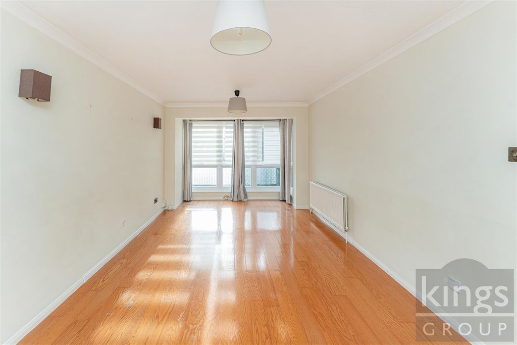 Property photo 3 of 14 _