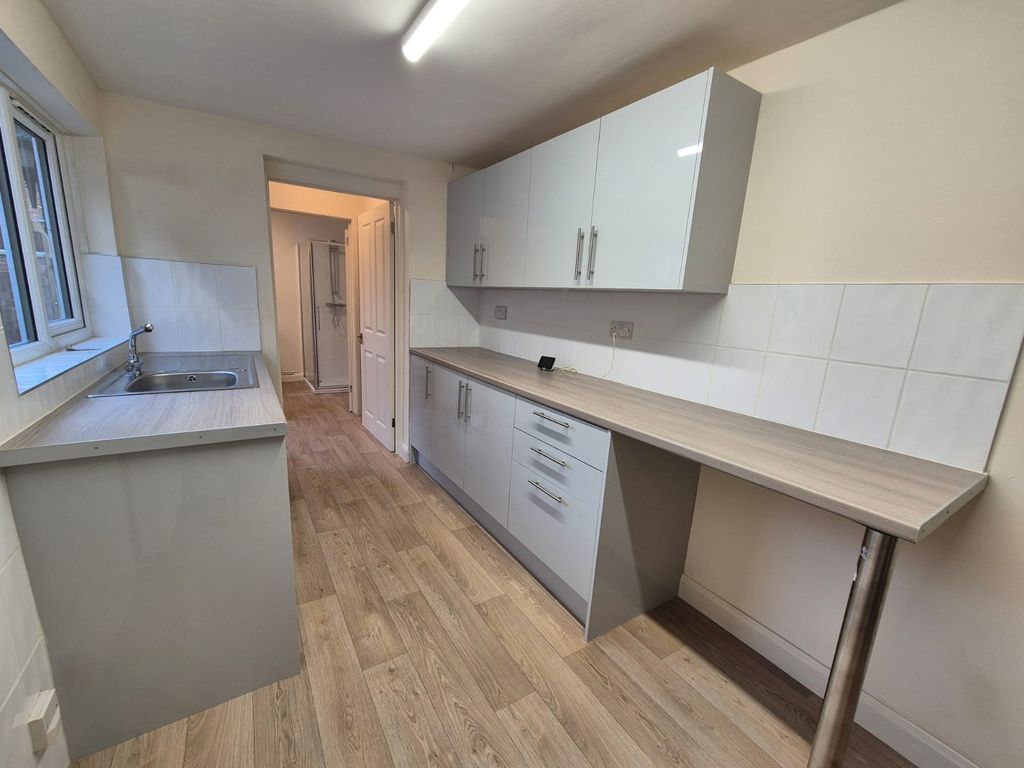 Property photo 2 of 10 Bedroom