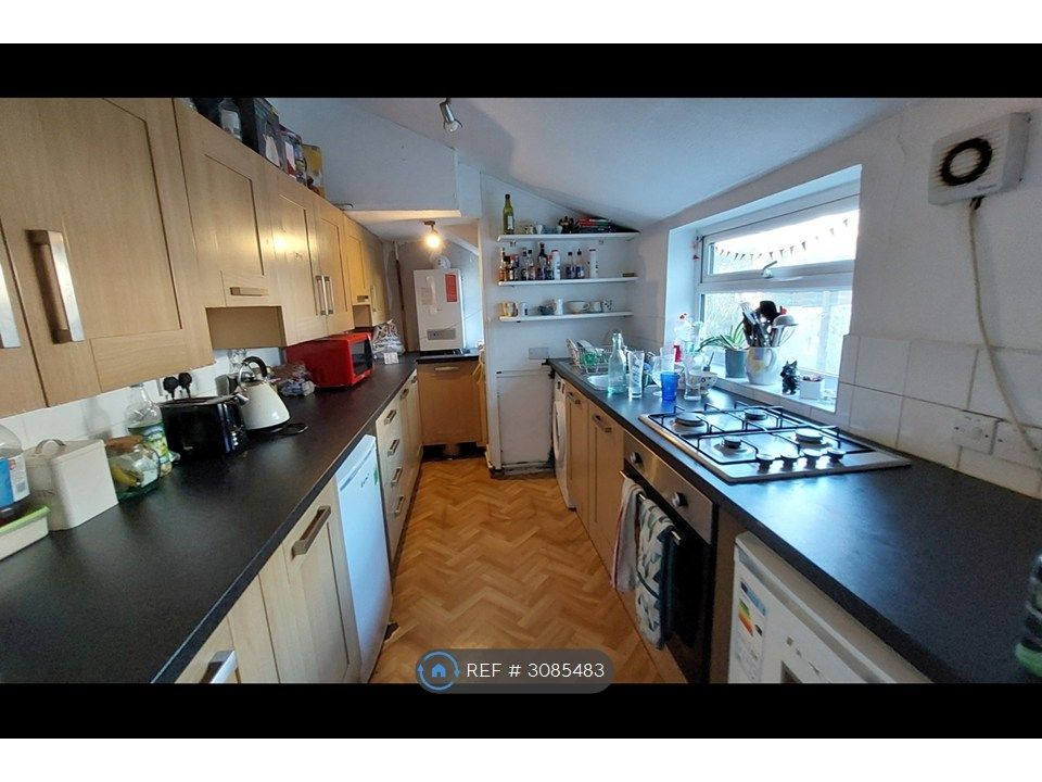 Property photo 2 of 11