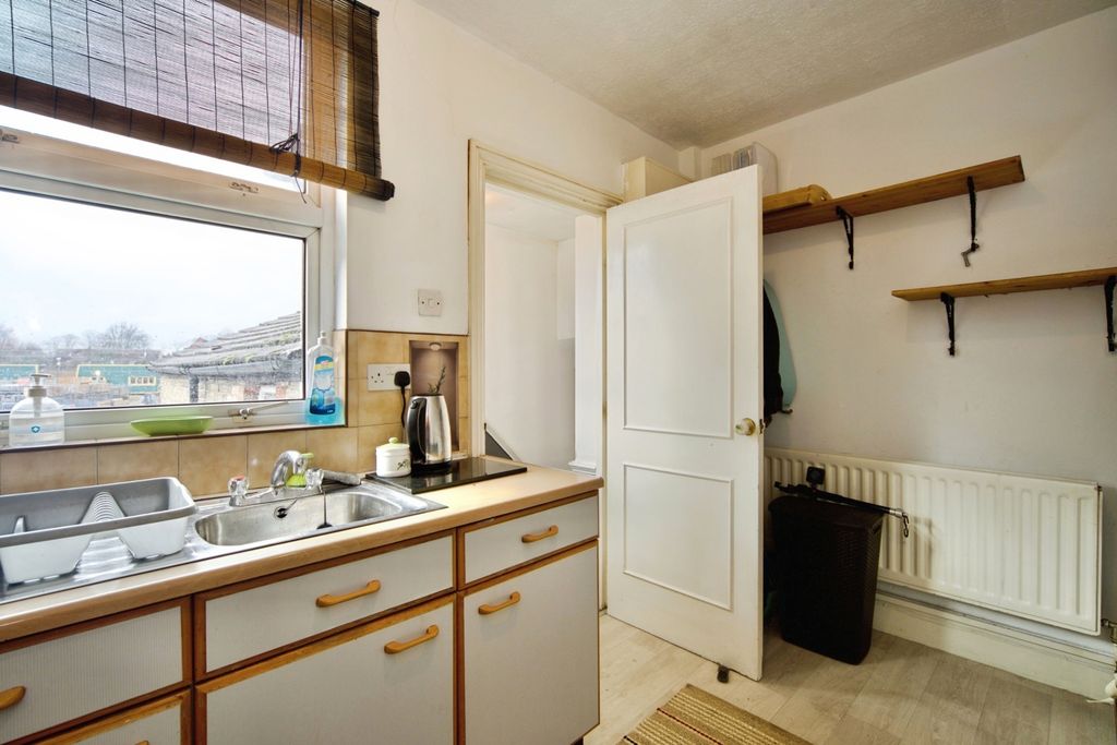 Property photo 3 of 15 Pbox-Img.Jpg