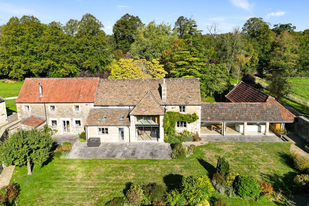 Property photo 1 of 24 Facade