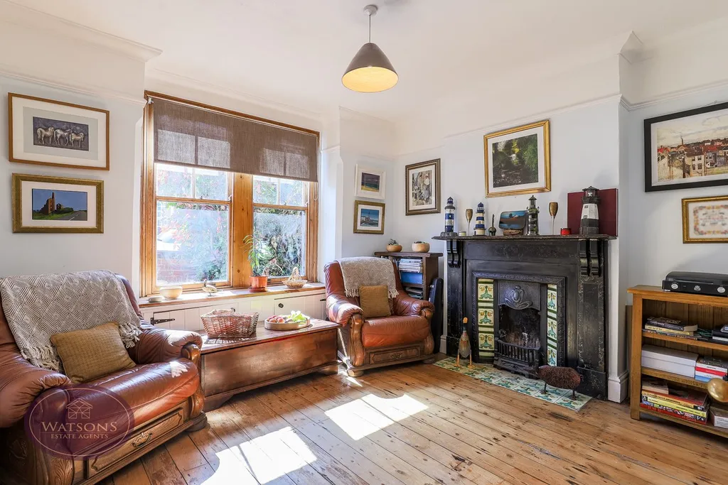House in Broxtowe, Greasley - More
