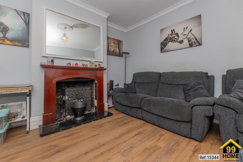 Property photo 3 of 18 Photo 2