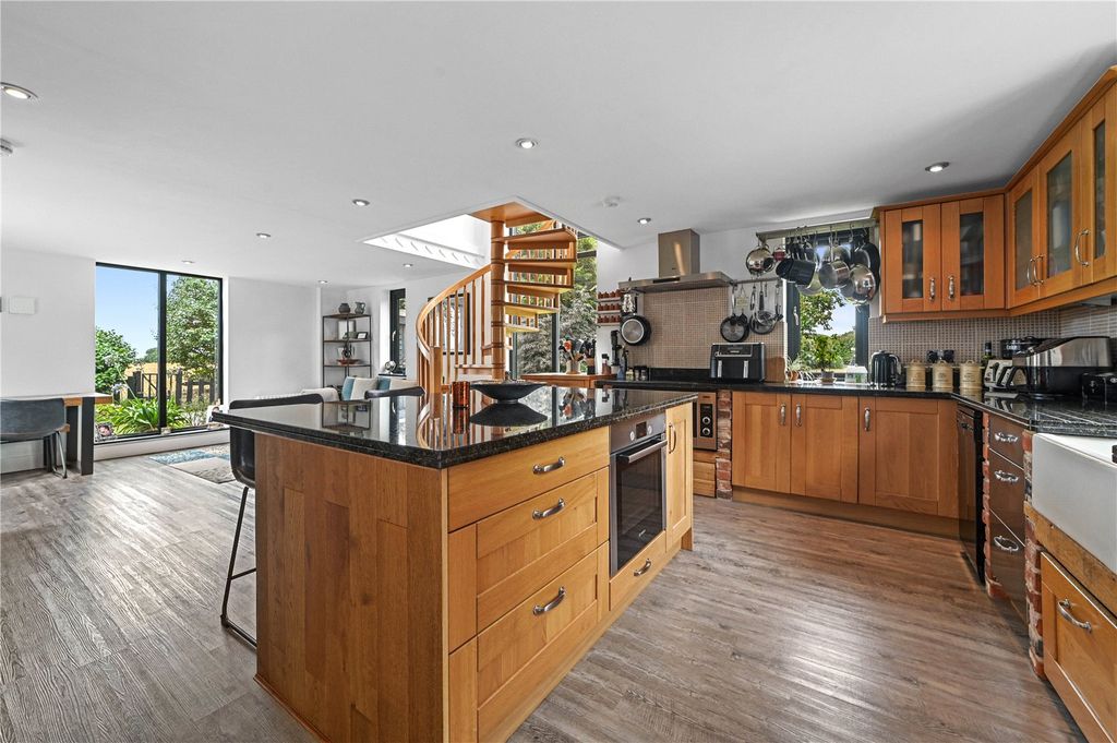 Property photo 2 of 35 Kitchen