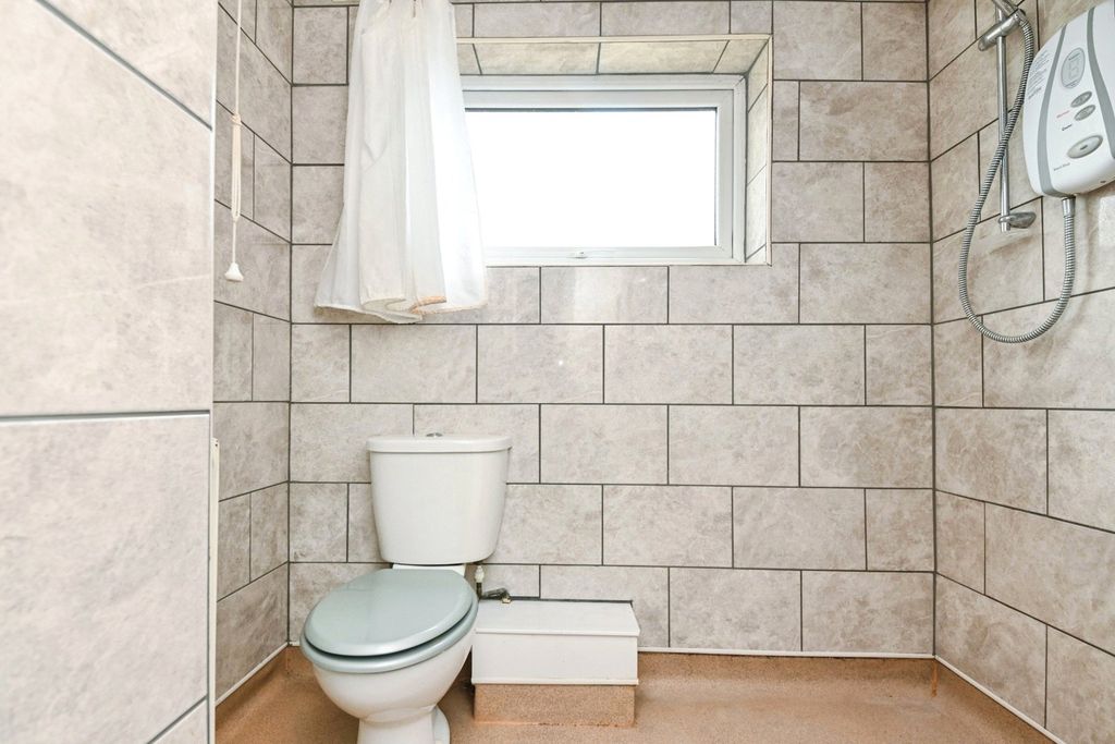 Property photo 3 of 8 Shower Room
