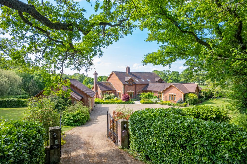 Property photo 1 of 31