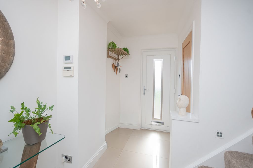 Property photo 3 of 32 Lower Hallway