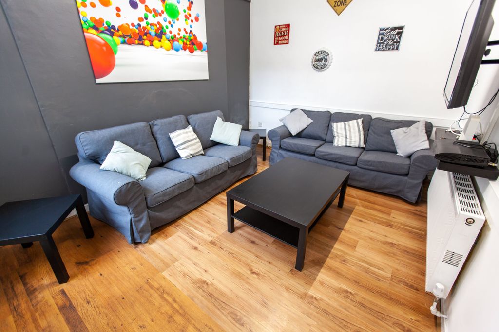 Property photo 3 of 11 Img_9126