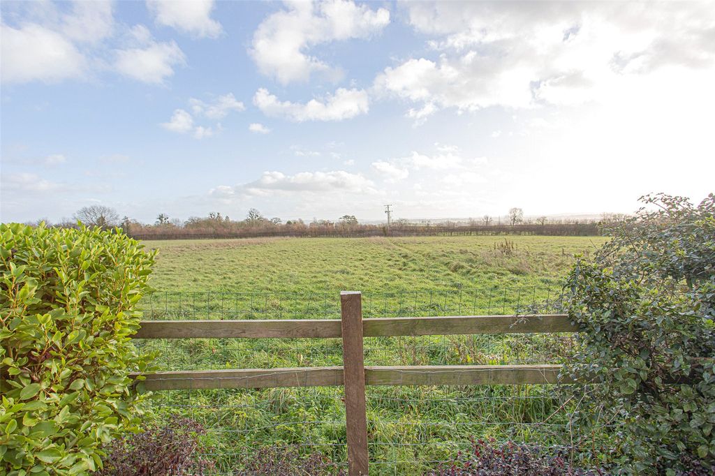 Property photo 3 of 22 Picture No. 34