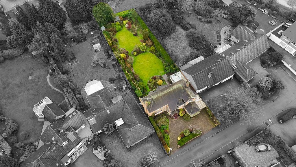 Property photo 3 of 35