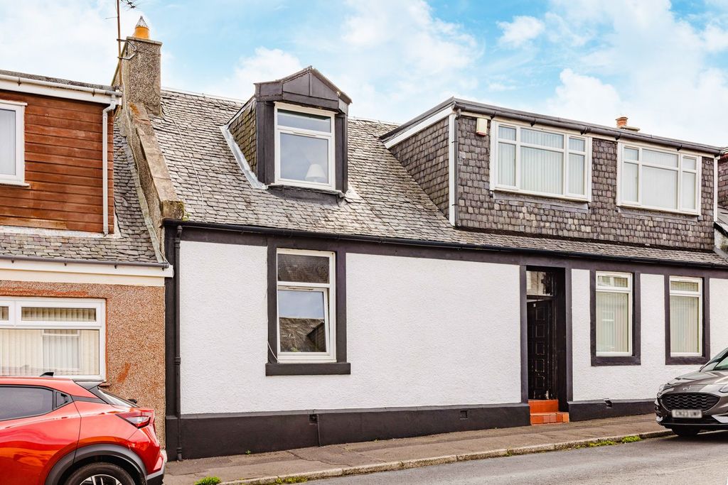 Property photo 1 of 16