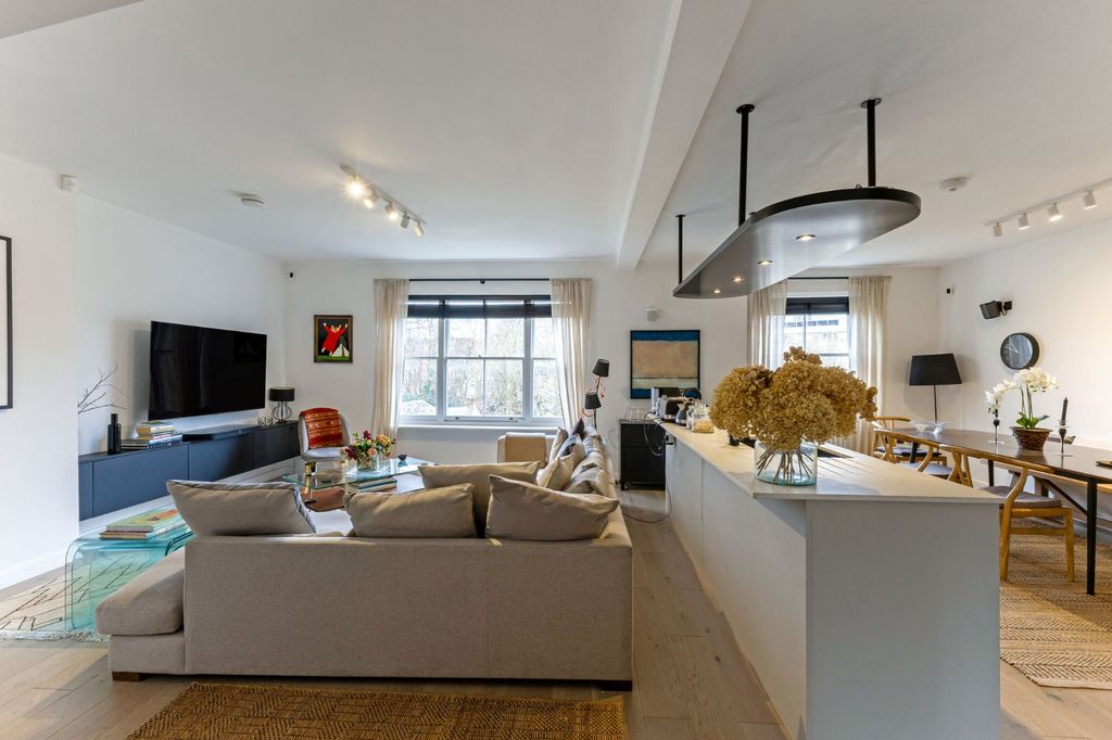 Property photo 2 of 13 Picture No. 03