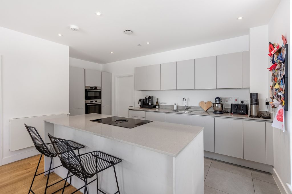 Property photo 1 of 17 094A4544