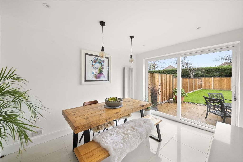 Property photo 3 of 22