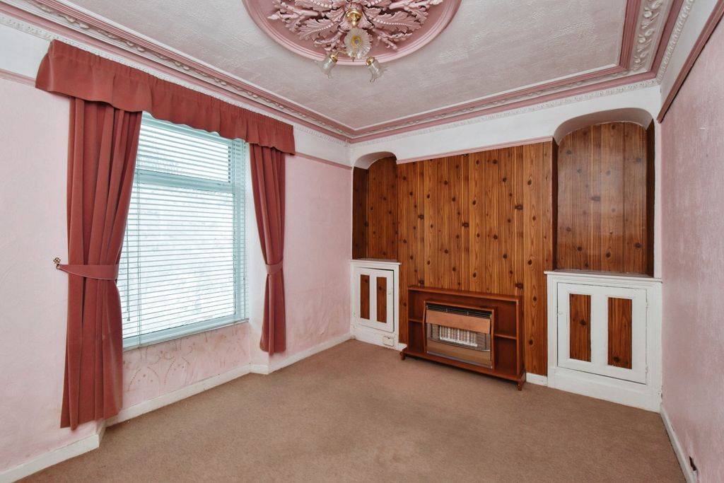 Property photo 2 of 15 Photography