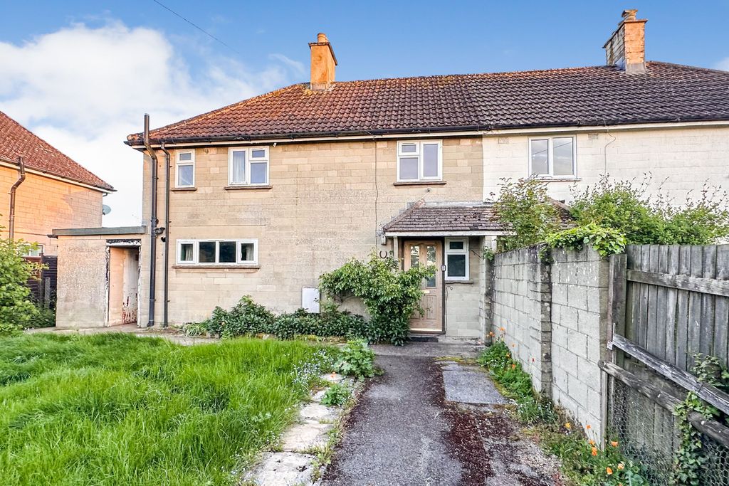 Property photo 1 of 18 4 Bickhams, Foxham, Wiltshire, Sn15 4Ng