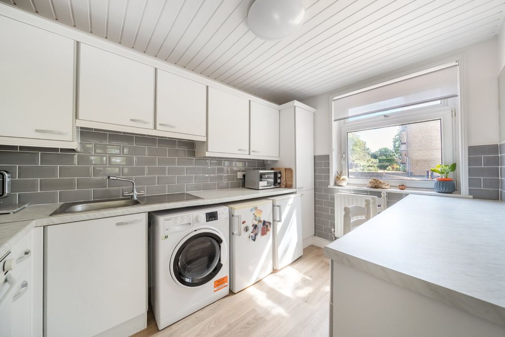Property photo 2 of 10 Picture No. 05