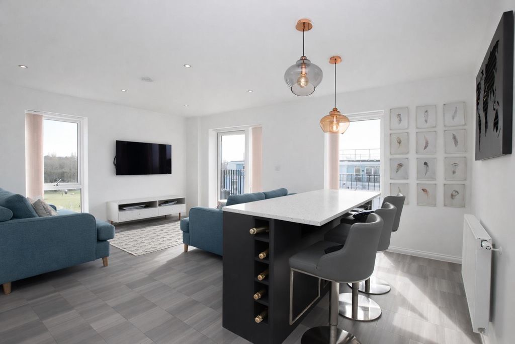 Property photo 2 of 8 Dbd6Dd8A-043F-4759-8941-Fedc57E89Baf.Png