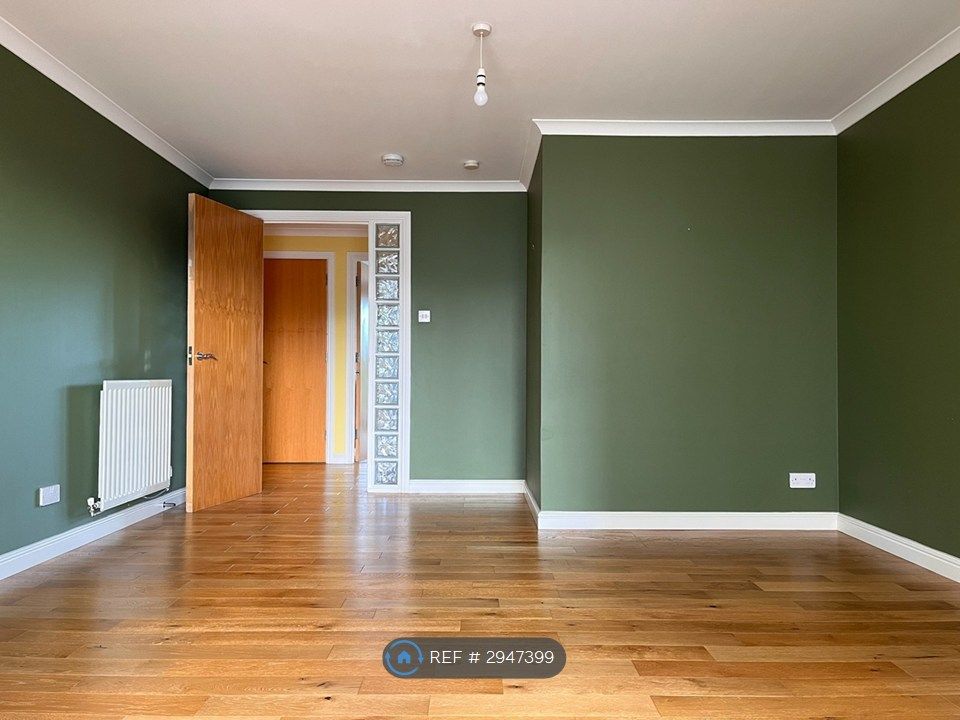 Property photo 3 of 31