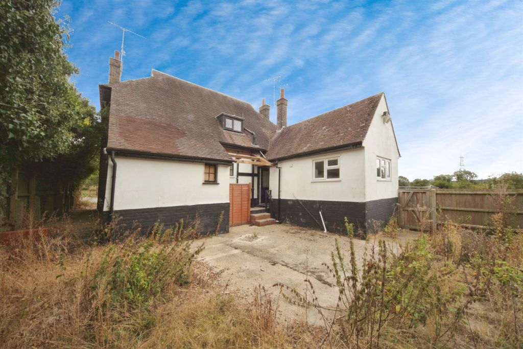 Property photo 2 of 17