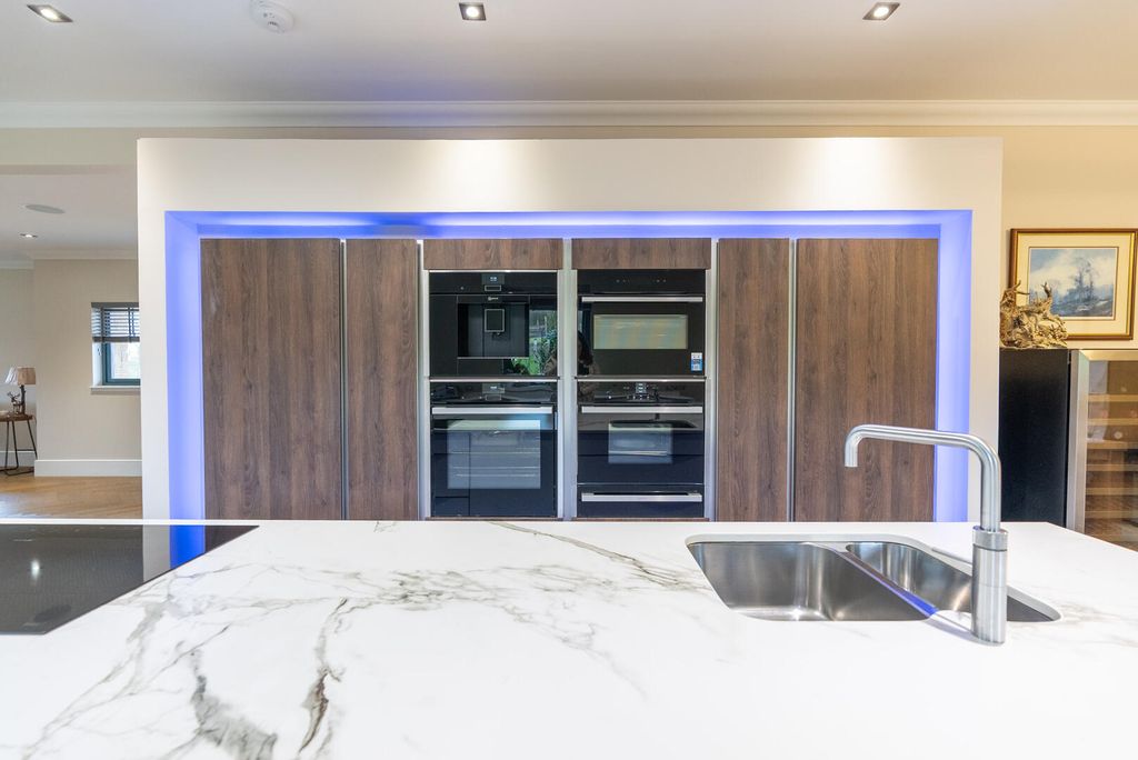 Property photo 3 of 36 Kitchen