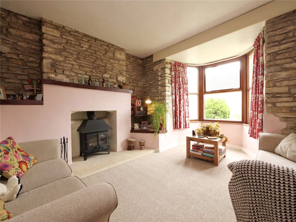 Property photo 3 of 54 Picture No. 06