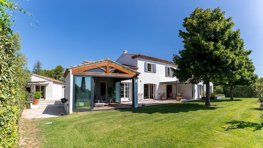 Property photo 3 of 23