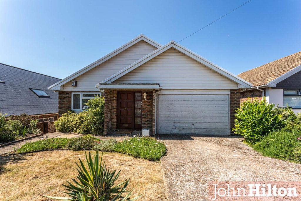 Property photo 1 of 25 Wanderdown Road37.Jpg