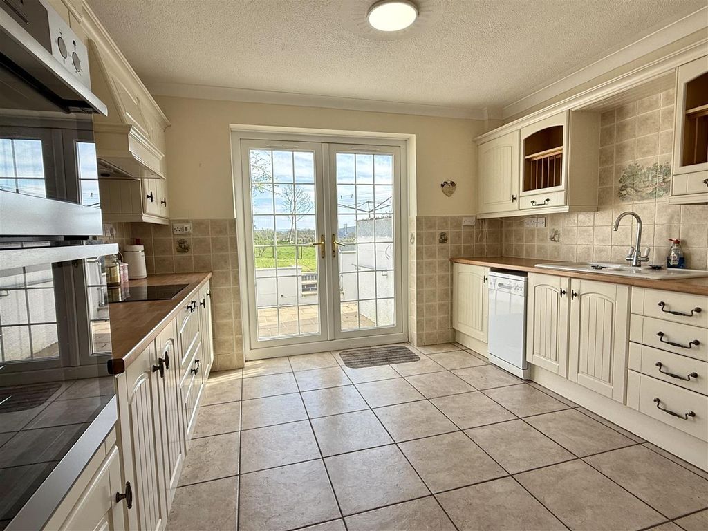 Property photo 2 of 26 Img_9421.Jpeg