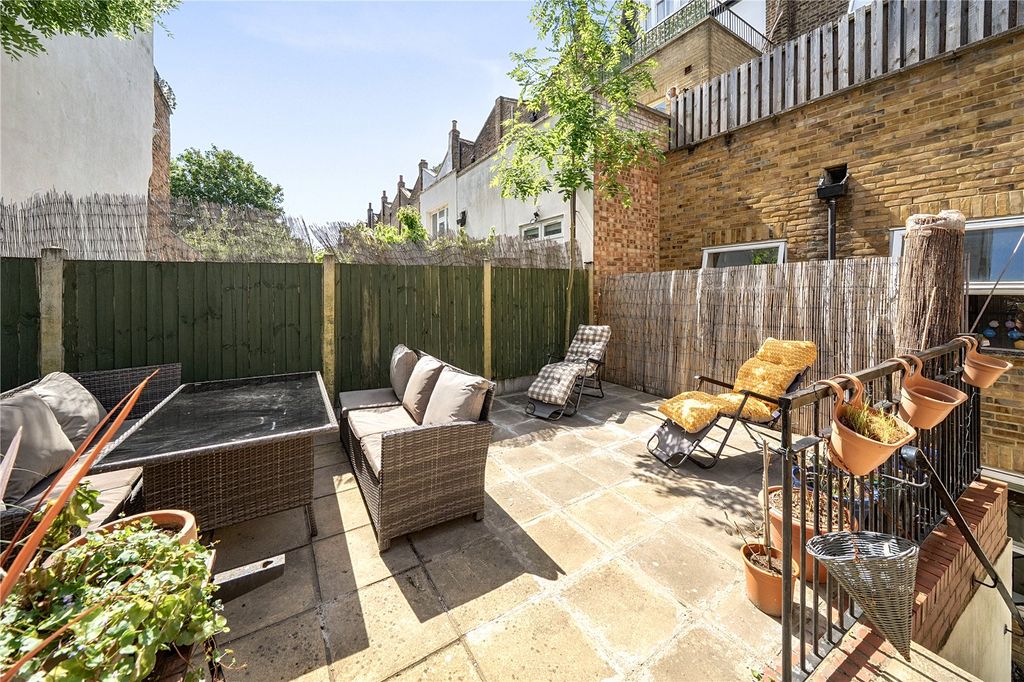 Property photo 3 of 16 Picture No. 28