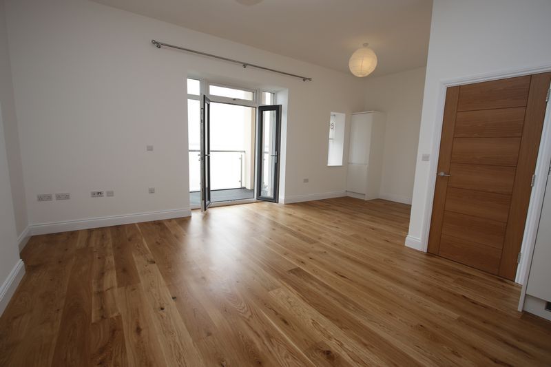 Property photo 2 of 18 Fabulous Open Plan Living