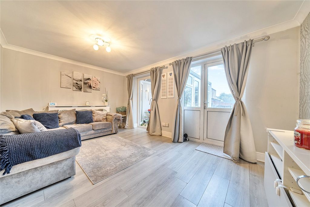 Property photo 3 of 16 Picture No. 10