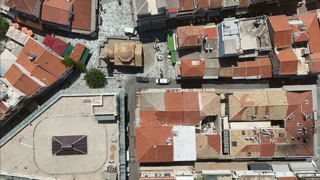 Property photo 2 of 24