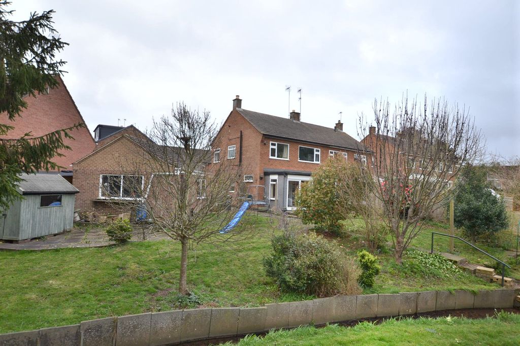 Property photo 2 of 27