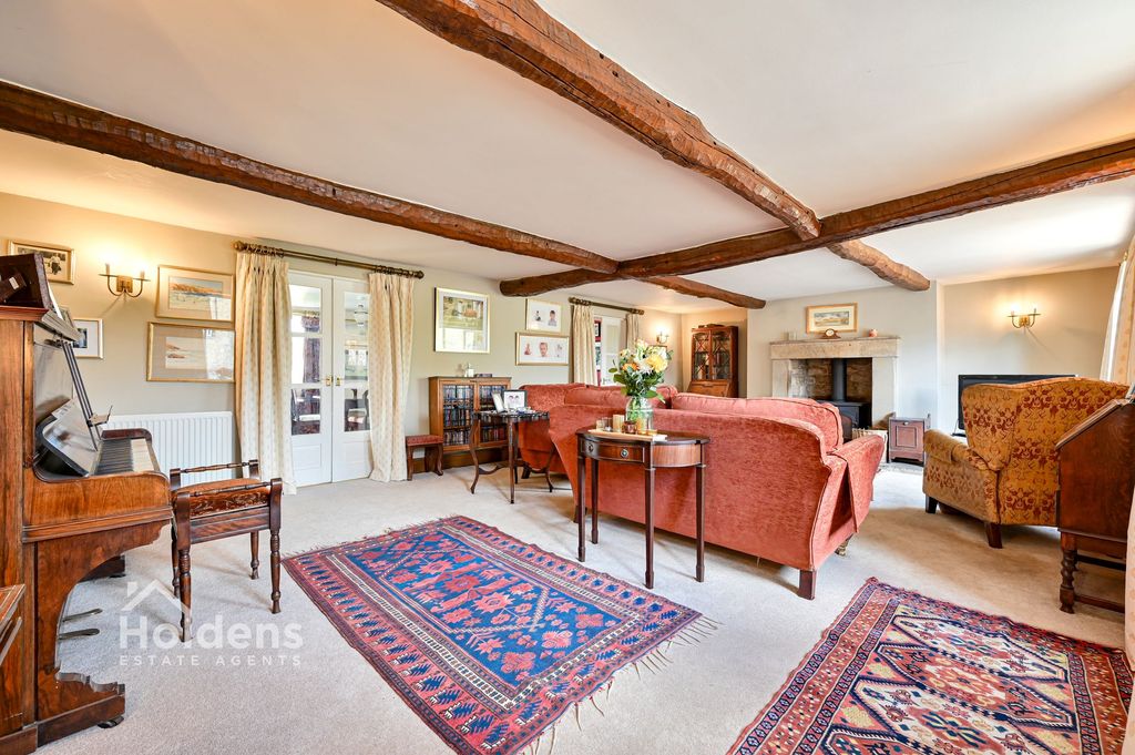 Property photo 3 of 34