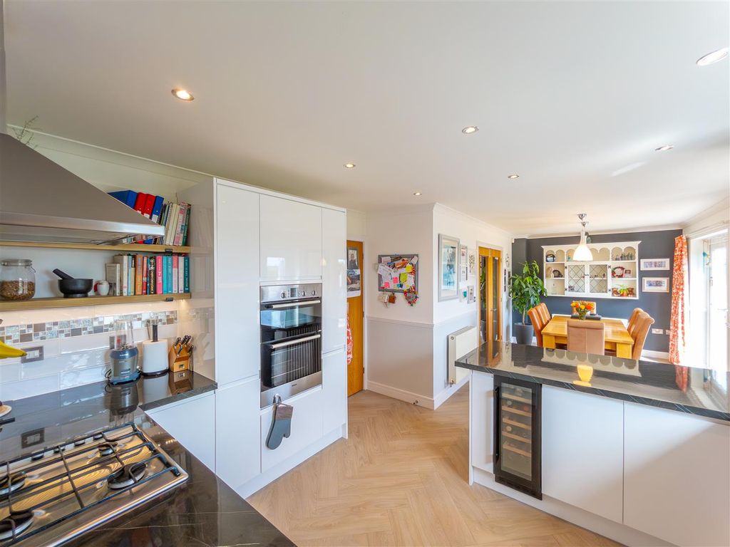 Property photo 3 of 35 39 Hellis Wartha, Helston-07.Jpg