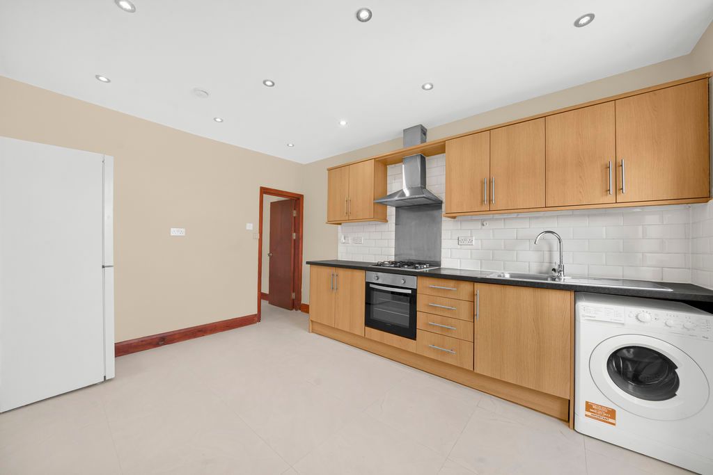 Property photo 1 of 17 Photo 15