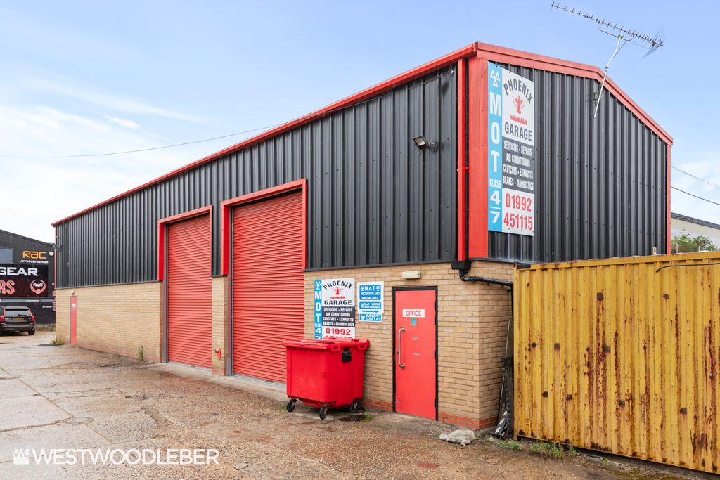 Property photo 1 of 12 Phoenixgarage_10