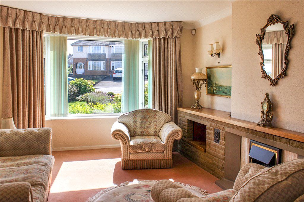 Property photo 2 of 13 Sitting Room
