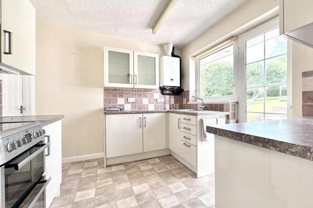 Property photo 3 of 16 Picture No. 21