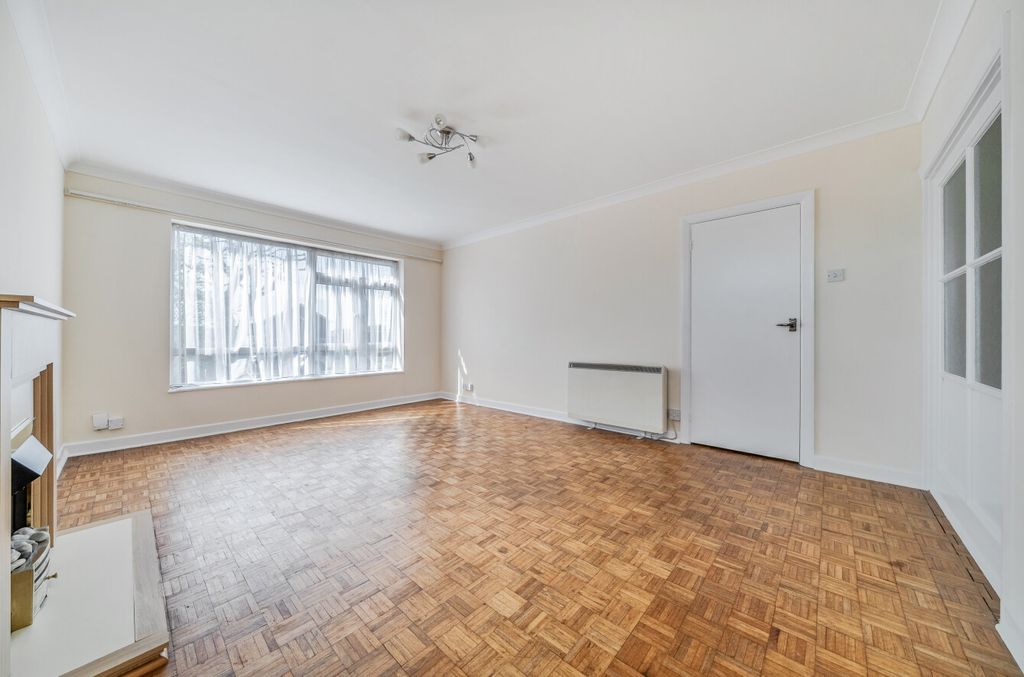 Property photo 3 of 16 1446987-18-69E605...