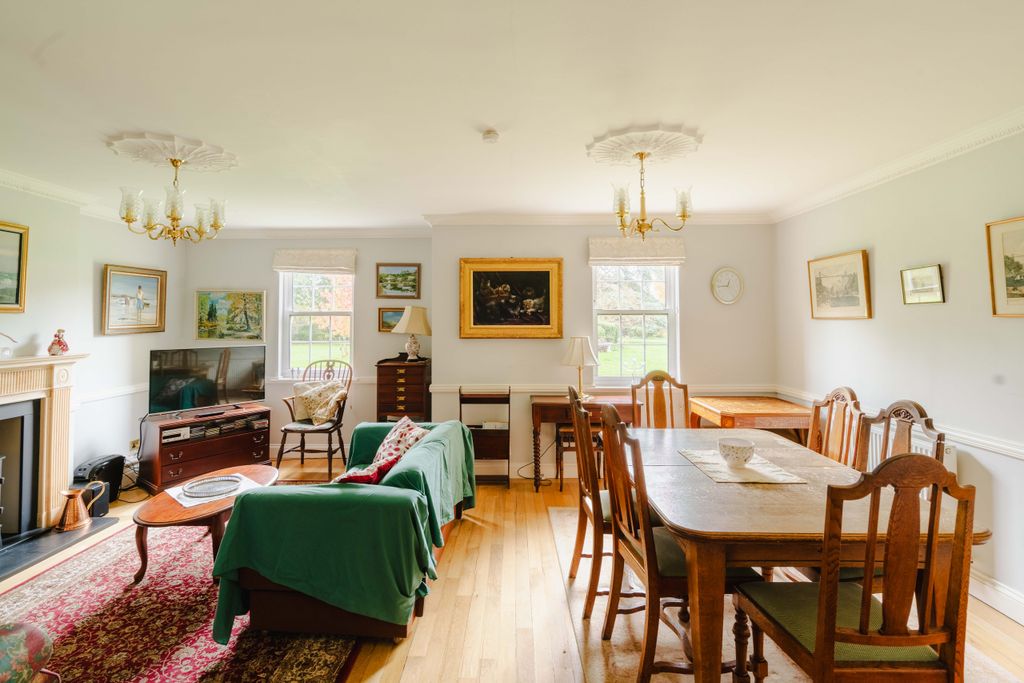 Property photo 2 of 19 2