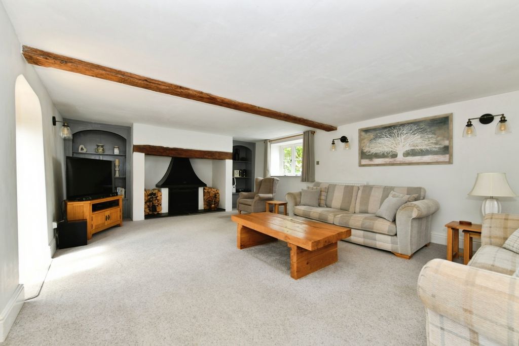 Property photo 3 of 25 Pbox-Img.Jpg